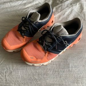 ON Cloud tennis shoes.